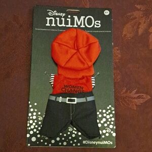 Disney nuiMOs Red T-shirt & Hat Women Change The World